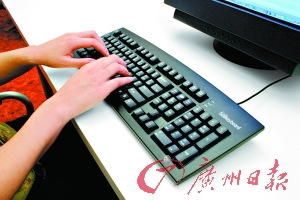 电脑已经成为大多数人的写字工具。（资料图片）