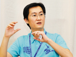 昨日下午，马化腾在腾讯大厦接受深圳媒体的采访。深圳商报记者 李博 摄