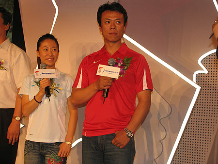 图文联想提名火炬手申雪与赵宏博