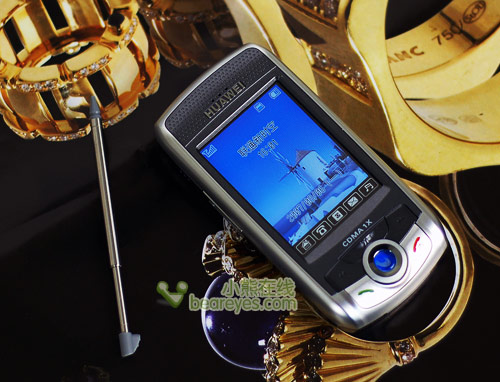 图为:华为c7188手机外观特性:pda造型 商务特征明显 大尺寸触摸屏手写