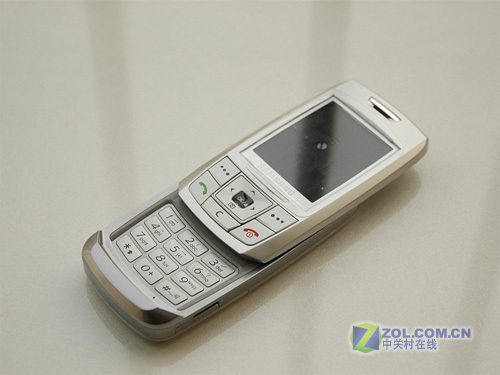 好礼相送三星超薄滑盖d908售2590元