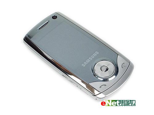 2007年三星在推出镜面滑盖sgh-u608之后,针对3g网络也推出了新款机型