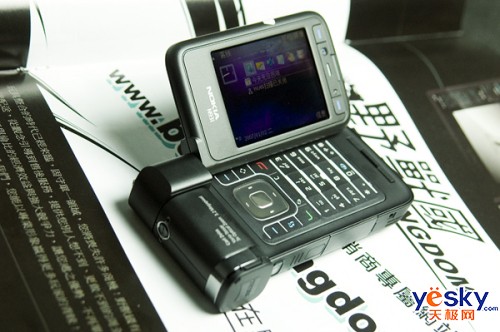 诺基亚n93i变形金刚版到货4k7