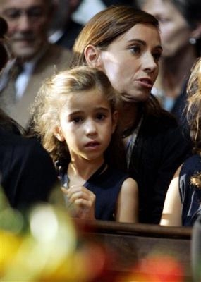 帕瓦罗蒂的第二任妻子和小女儿爱丽丝