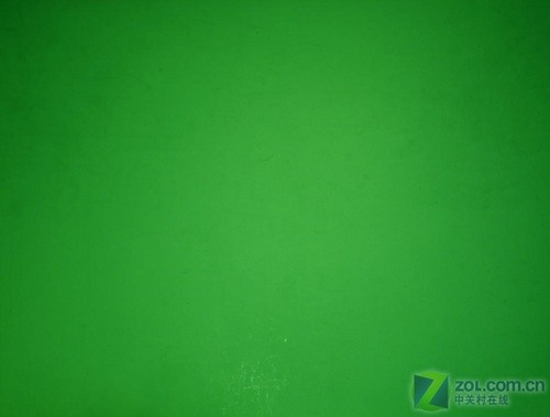 绿色测试蓝色测试纯色测试中,富可视in3182在三种颜色中整体表现亮度