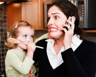  全职妈妈，职场妈妈，谁更累？