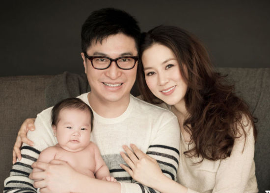 徐子淇24岁做妈妈