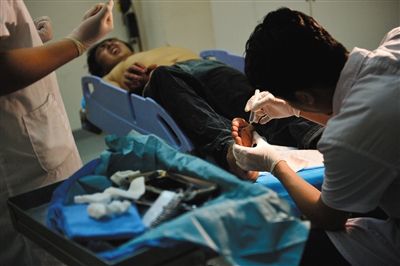 发生爆炸后，除了常见的外伤，还要警惕冲击波引发的肺爆震伤。图/CICPHOTO