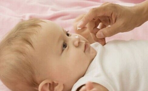 冬季预防宝宝皮肤干燥的4个窍门
