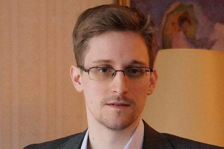 斯诺登绝密文件遭破解 英国被迫撤回"间谍"