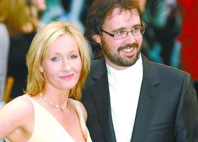 "哈5"伦敦首映 罗琳与丈夫现身助兴(图)