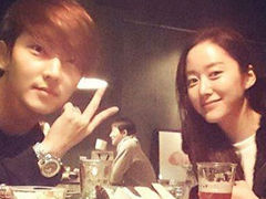 视频：李准基豪车内幽会小2岁女星全慧彬