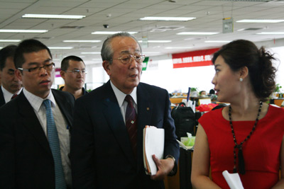 稻盛和夫先生参观新浪