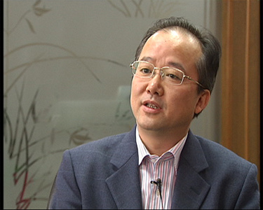 重庆市卫生局疾病控制处处长胡渝称，整个重庆四十个区县，都属于碘缺乏病地区，不是实现消除碘缺乏病的目标假冒食盐就不存在了，实际上自然环境是长期缺碘的。