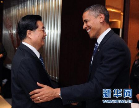 11月11日，中国国家主席胡锦涛在韩国首都首尔同美国总统奥巴马举行会晤。 新华社记者 刘建生 摄