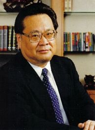 图为振兴全国地方经济工作委员会主任徐士敏。