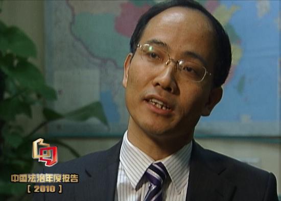 黄炜，证监会法律部主任。