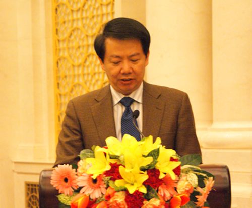 庐山管理局常委书记、《庐山历代诗词全集》主编郑翔致辞