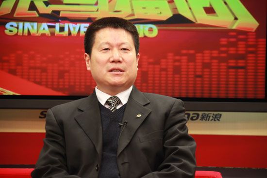 图为中国消费者协会副会长兼秘书长杨红灿。(图片来源：新浪财经)