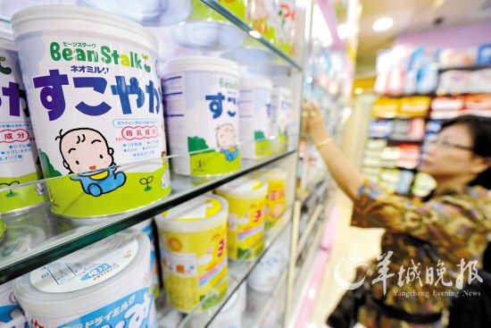对国内乳制品丧失信心，消费者被迫加入海外“走粉族” 图/东方IC