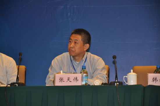 摩根大通董事总经理张天伟