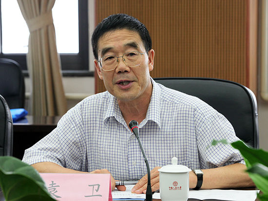 中国人民大学常务副校长、中国人民大学中国调查与数据中心主任袁卫(图片来源：新浪财经 梁斌 摄)