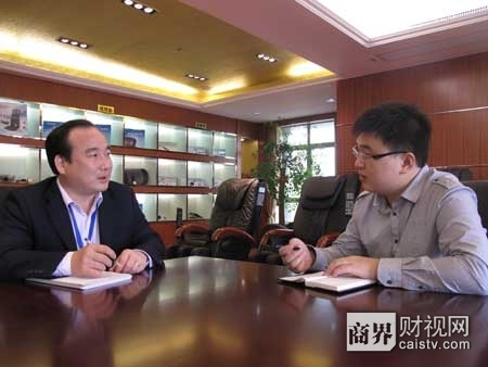 富美家总经理利成俊接受《商界评论》记者专访