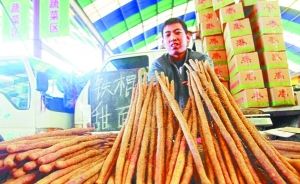 市场上有很多打着“铁棍”招牌的山药，价格能差上四倍。