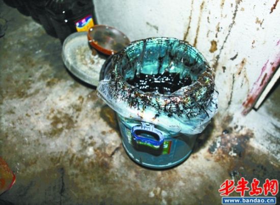 用来泡制豆腐干的焦糖色。