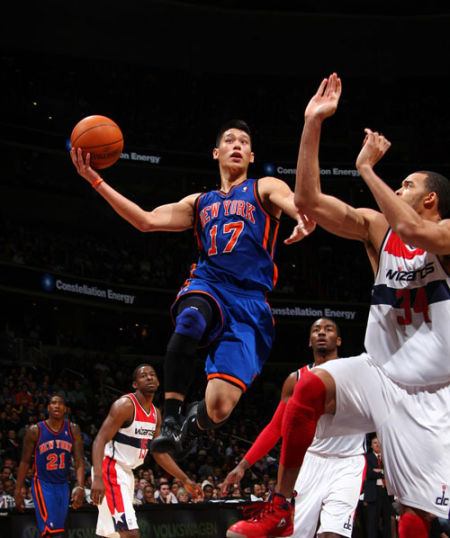 NBA常规赛，奇才—尼克斯。 林书豪带球突破。图/CFP