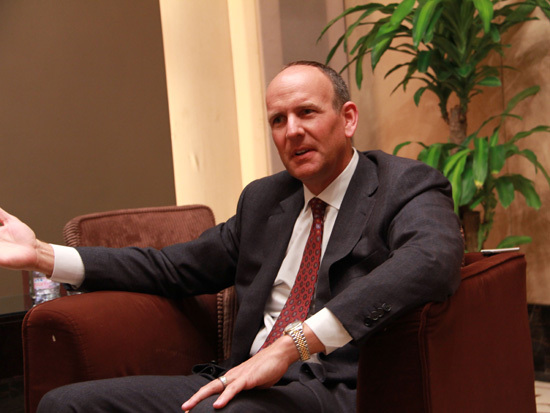 安利全球总裁德·狄维士