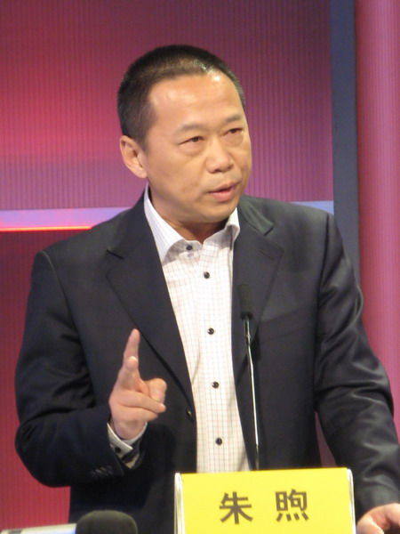 媒体评论员朱煦