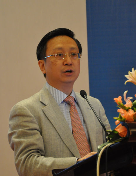 申银万国香港行政总裁郭纯在申银万国2012海外中资股投资策略会上演讲。（新浪财经 黄晓峰） 