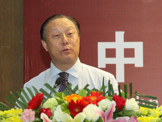 中国农业大学教授李德发