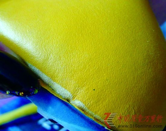 穿三次脱皮的鞋