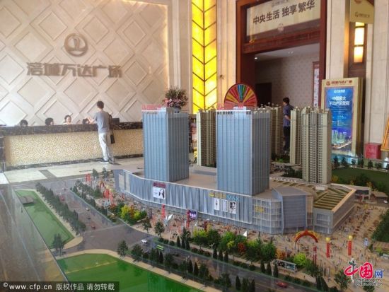 2012年7月7日，四川省绵阳市，万达广场沙盘。  摄影刘行喆图片来源：cfp