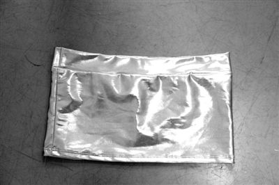 重金属含量实验样品——黄色抹胸。