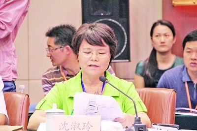   市人大代表沈淑玲抨击气价不该追风涨。