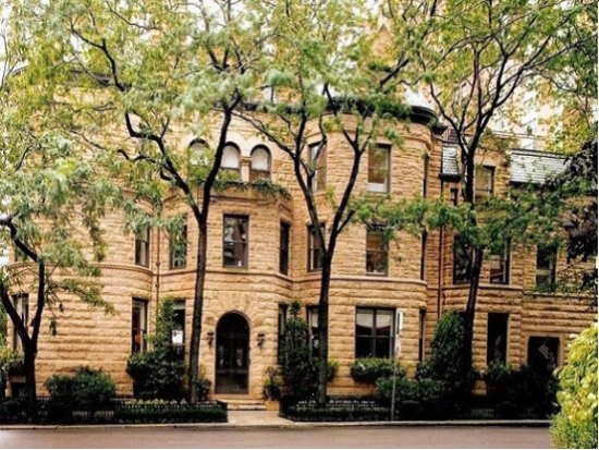 芝加哥的25 E bank。(图片来源：realestateconsumerinfo)