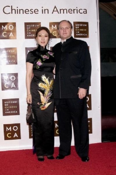 摩根斯坦利中国区总经理孙玮和丈夫Jon Christianson (图片：Dennis Lee)