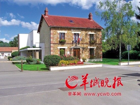 法国Aulnay-sur-Mauldre镇政府 