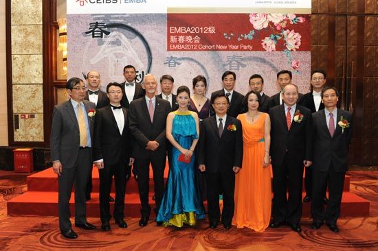 朱晓明院长与同学合影