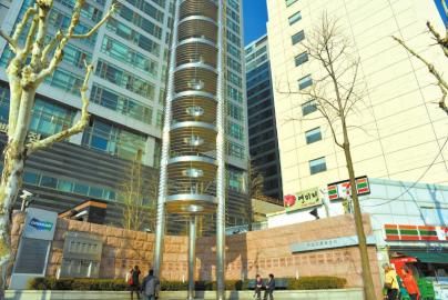 斗山百年前起家的商店旧址已变成纪念所。