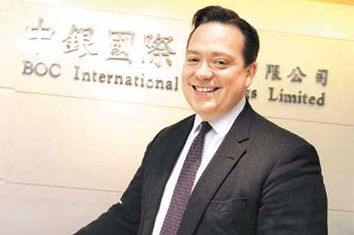 刚刚放弃美国国籍的CICC董事总经理Marshall Nicholson。