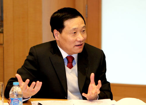 肖钢，资料图。