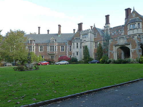 纽约长岛St. Ignatius Jesuit Retreat House古堡外景