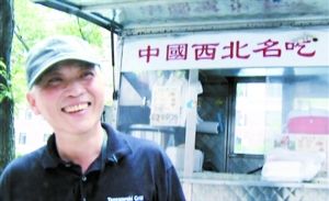 洛阳大叔谢云峰。