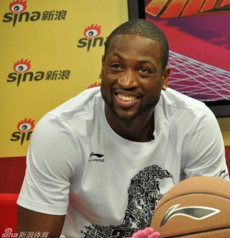 北京时间7月5日，韦德做客新浪访谈，与球迷分享他夺得第三冠的心路历程。来源 新浪体育