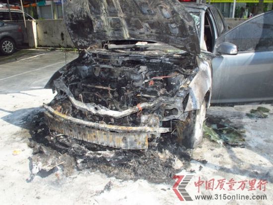 广东向先生自燃报废的车辆