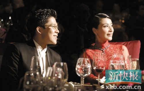 霍启刚亲自在网上宣布喜讯：郭晶晶产下儿子